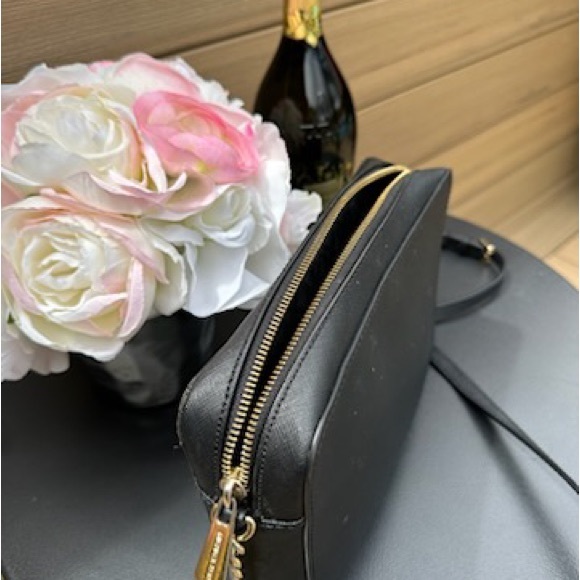 MICHAEL KORS crossbody bag. - Picture 4 of 8